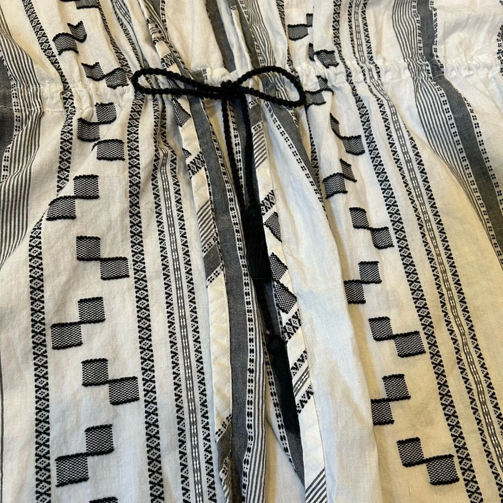 LOFT Black and Cream Swimsuit Beach Coverup - Picture 3 of 6